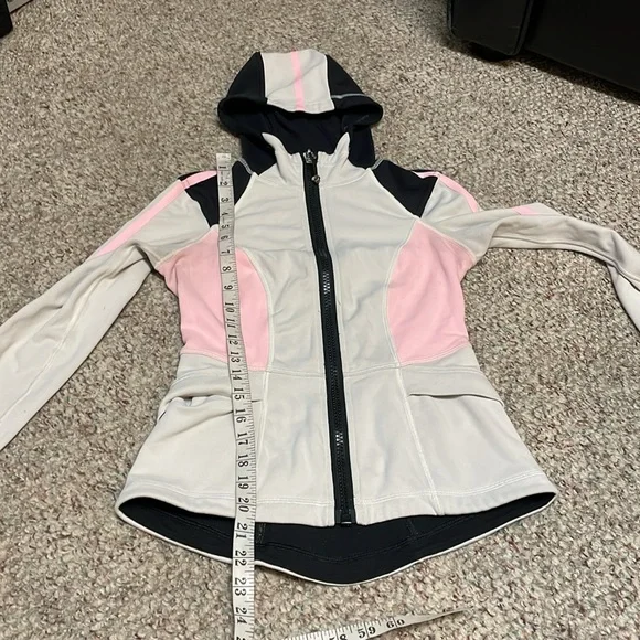 Lululemon jacket - Picture 8 of 12